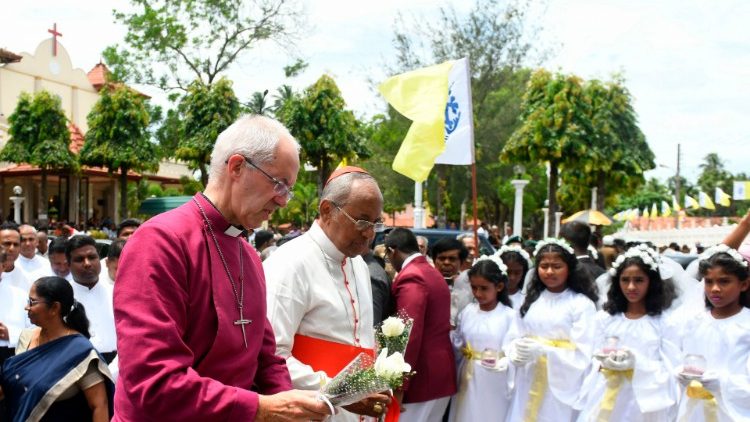 Archbishop of Canterbury visits Sri Lanka, mourns Easter Sunday victims